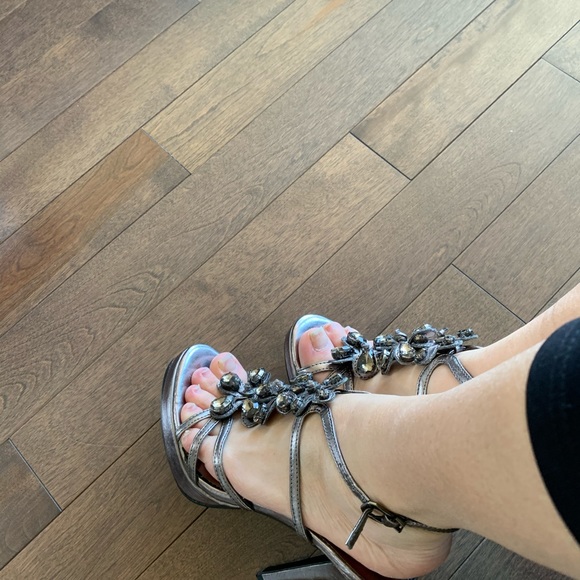 High heels shoes - Picture 2 of 3